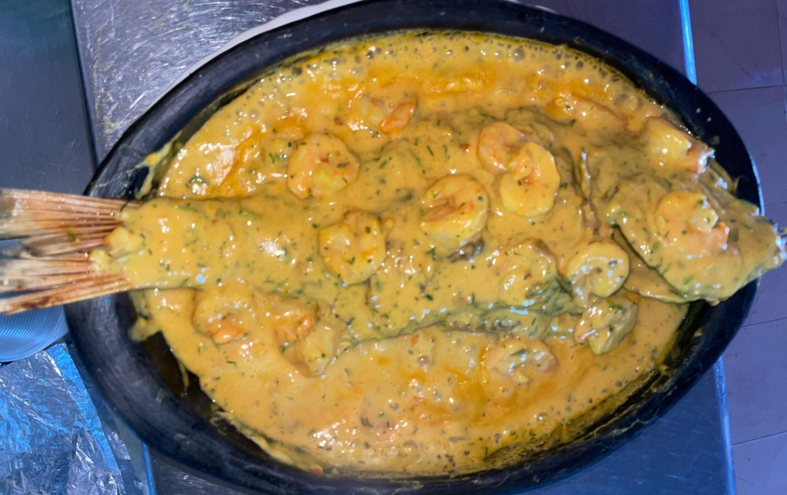 Pargo rojo en salsa de camarones, plato insignia de Pescadería Donde Johan